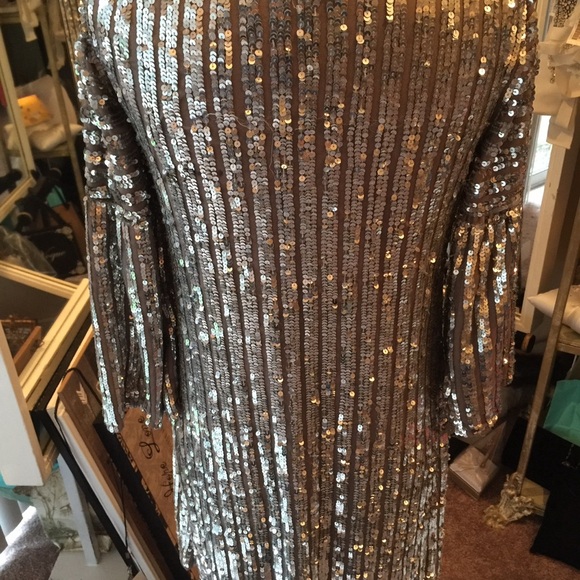 STRADIVARIOUS Size Small, Sequin over nude colored lining - Picture 6 of 7